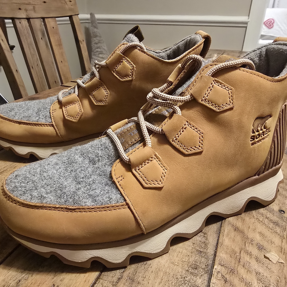 Sorel Camel and Heather Gray Boots